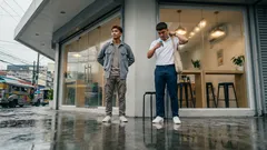 How to make your shoulders look slimmer with styling, posture, and skin care